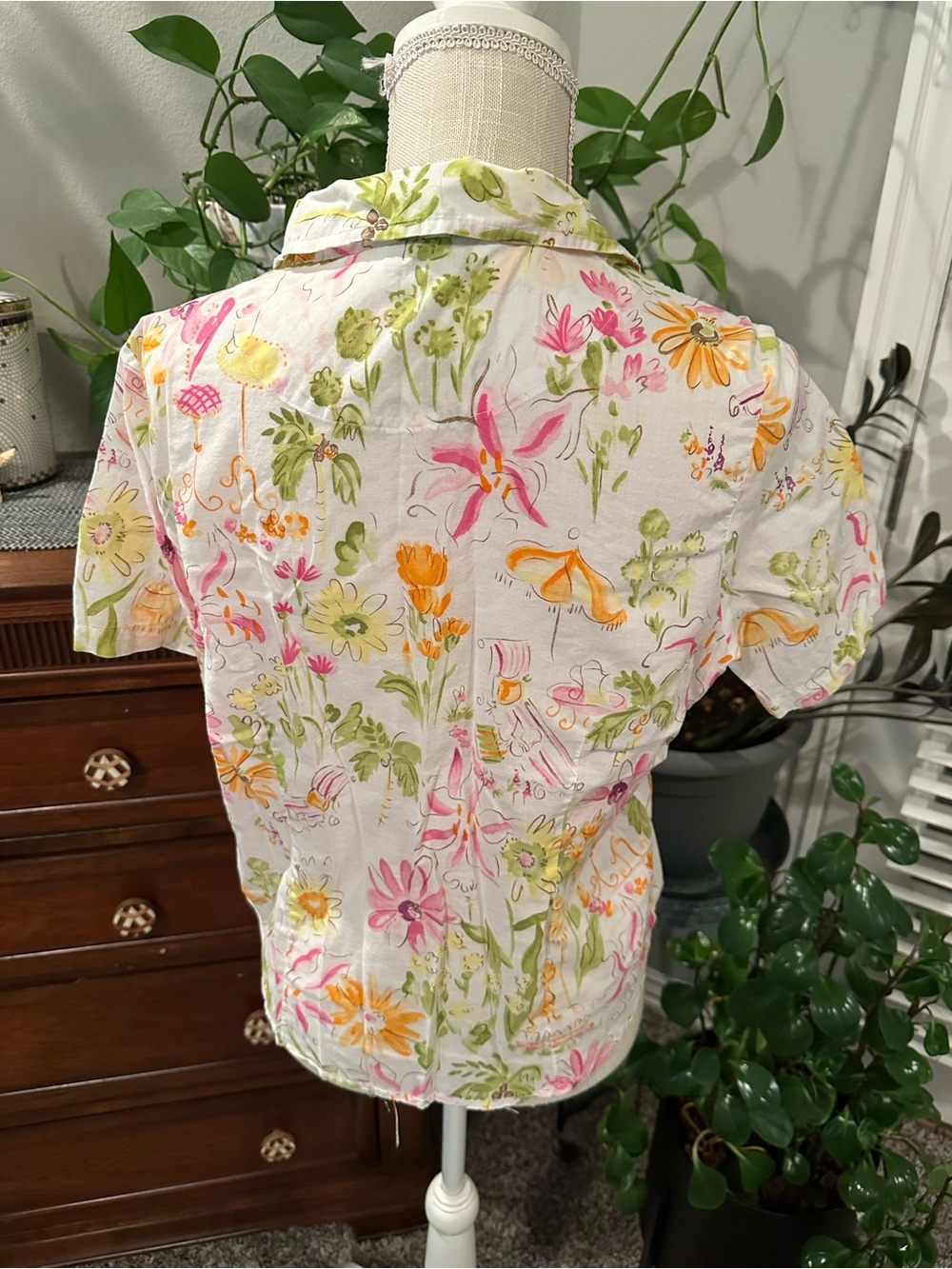 Vintage White Floral Button-Up Shirt with Pink & Orange Blooms - Picture 5 of 7